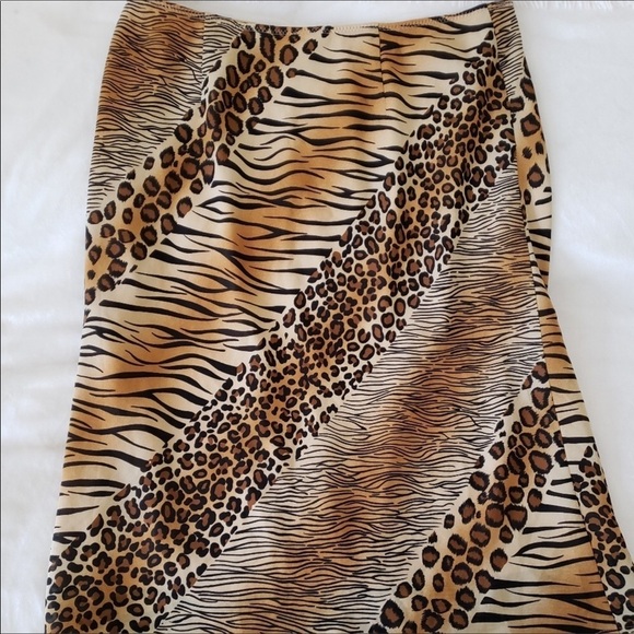 Women’s EXPRESS Leopard Animal Print Midi Skirt - Picture 4 of 6
